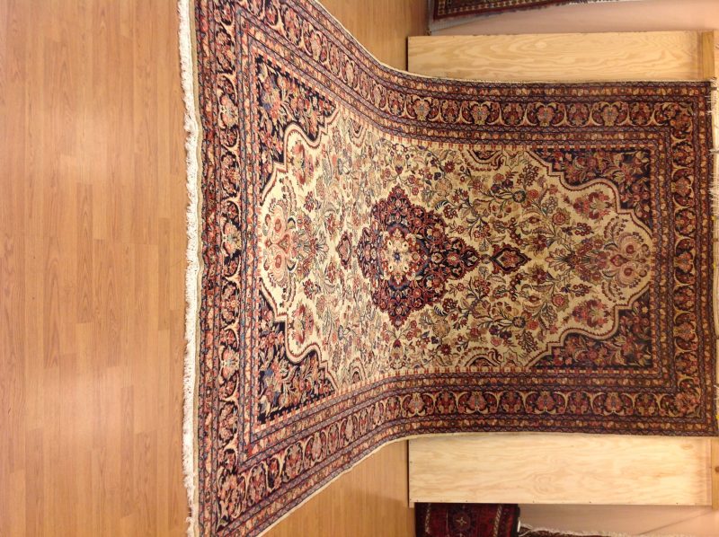 Saruk Rug